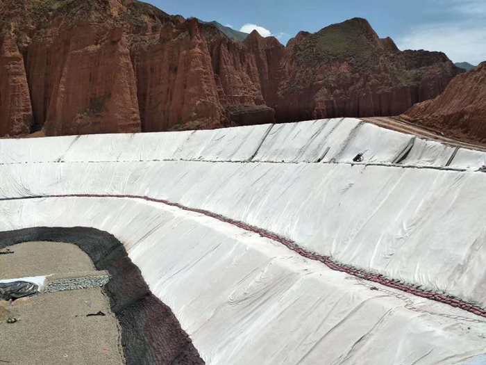 青海西寧尾礦庫防滲案例